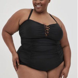 Torrid size 6 one piece swimsuit. Has lattice detail at the bust.